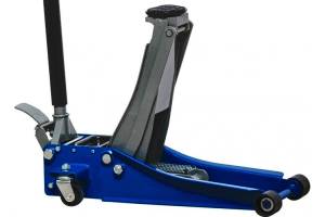 Домкрат подкатной г/п 3 т супернизкий 75-500 мм. Грузоподъемность 3 т