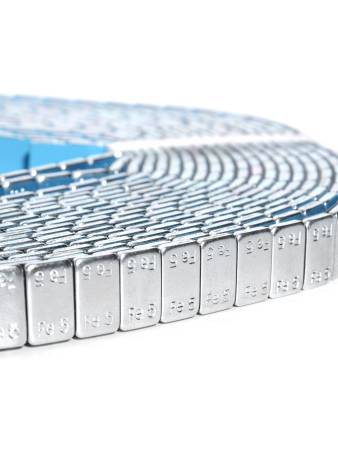 картинка 1005 Fe LUXOR Грузики для балансировки колес, самоклеющиеся, оцинкованные 5 гр.  х 1000 шт.. синий скотч (уп. 1 шт. сменная катушка) купить