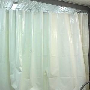 Штора белая для автомоек  из армированной ПВХ ткани, плотность  630 гр/м2